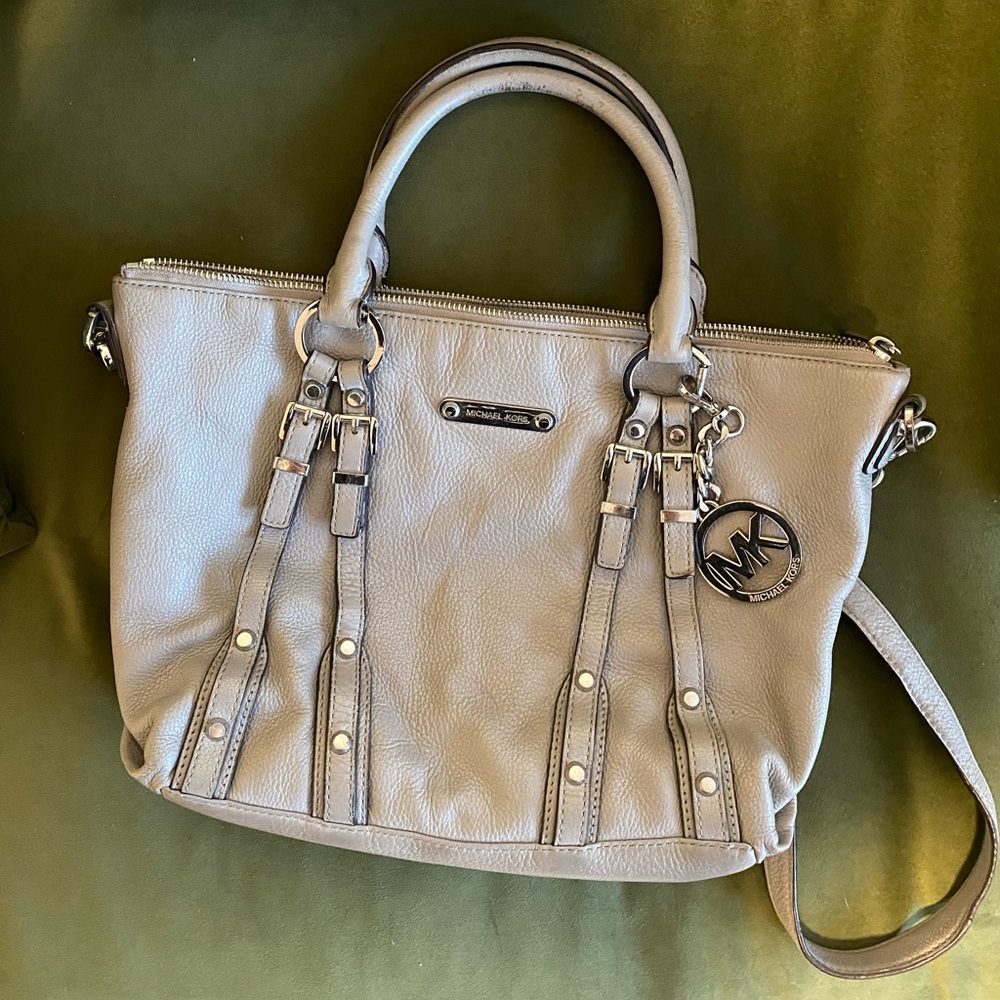 Michael Kors Handbag // Gray Leather // Silver Metal